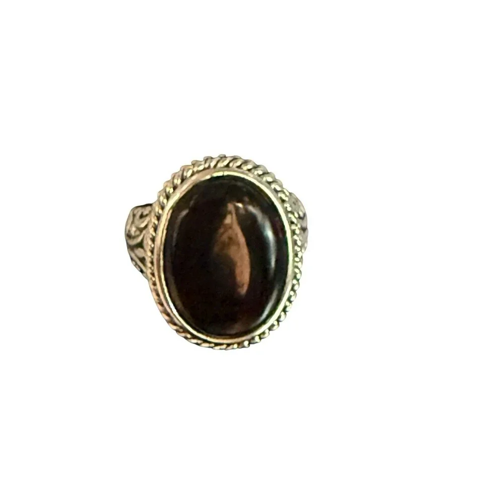 Women’s Bold Silver Filigree Cocktail Ring with Black Gem Size 7  Vintage Style